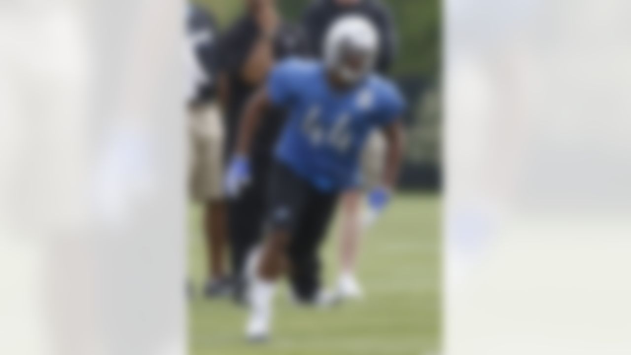 Detroit Lions rookie running back Jahvid Best runs downfield  during rookie football mini-camp at the team's practice facility in Allen Park, Mich, Friday, April 30, 2010. (AP Photo/Carlos Osorio)