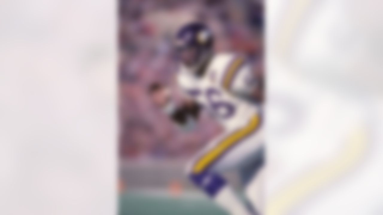 Minnesota Vikings defensive end Chris Doleman (56) charges forward against the Chicago Bears on Oct. 27, 1985, in Chicago. (AP Photo/Paul Jasienski)