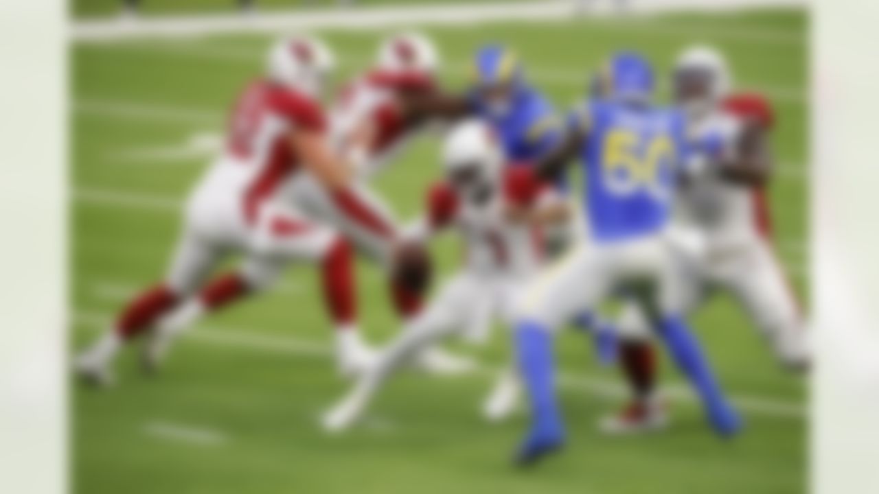 Arizona Cardinals quarterback Kyler Murray (1) scrambles during an NFL football game against the Los Angeles Rams on Sunday, January 3, 2021 in Inglewood, California.