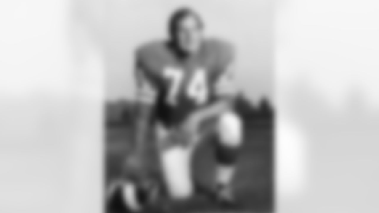 Hall of Fame defensive tackle Merlin Olsen (74) of the Los Angeles Rams in a 1971 photo. (National Football League)