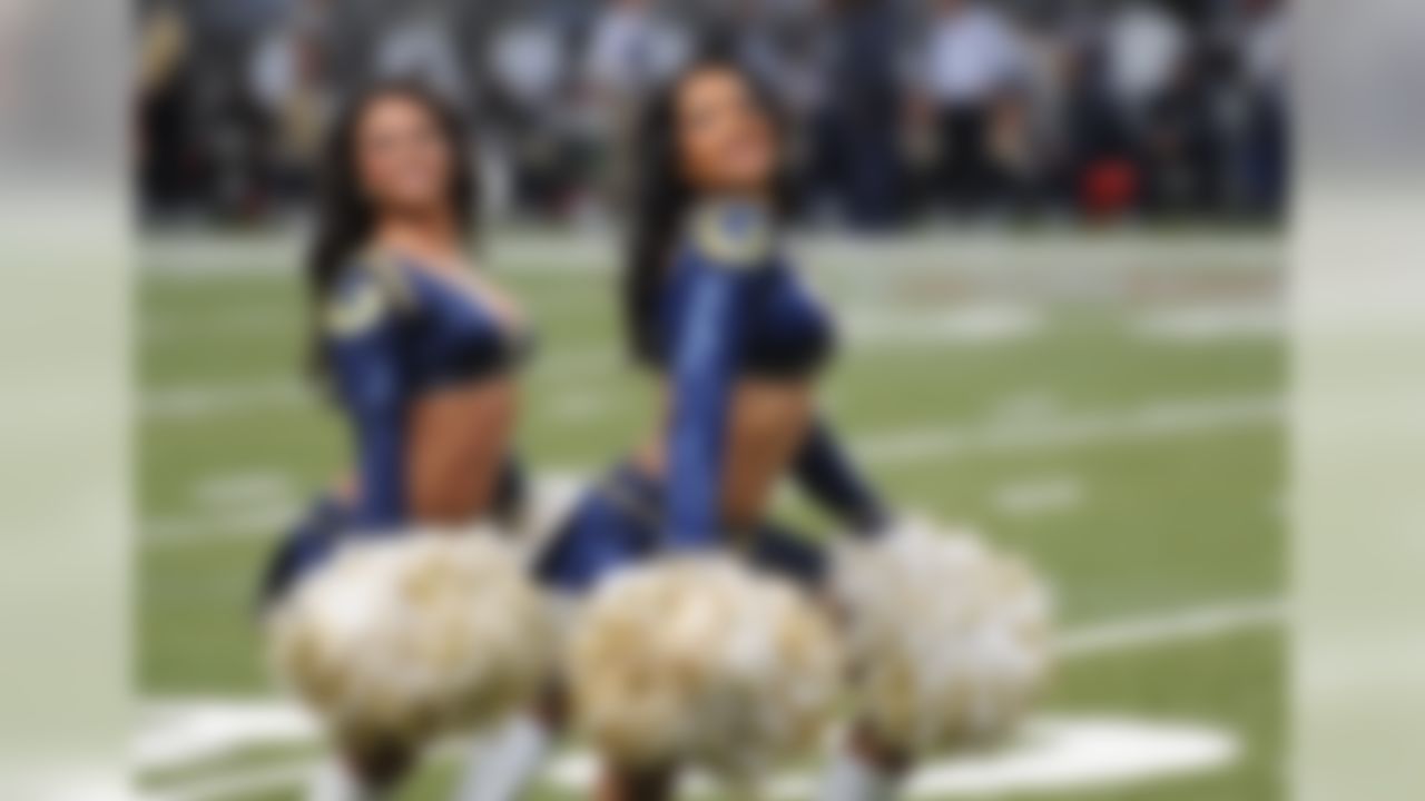 2011 NFL Cheerleaders: Week 12