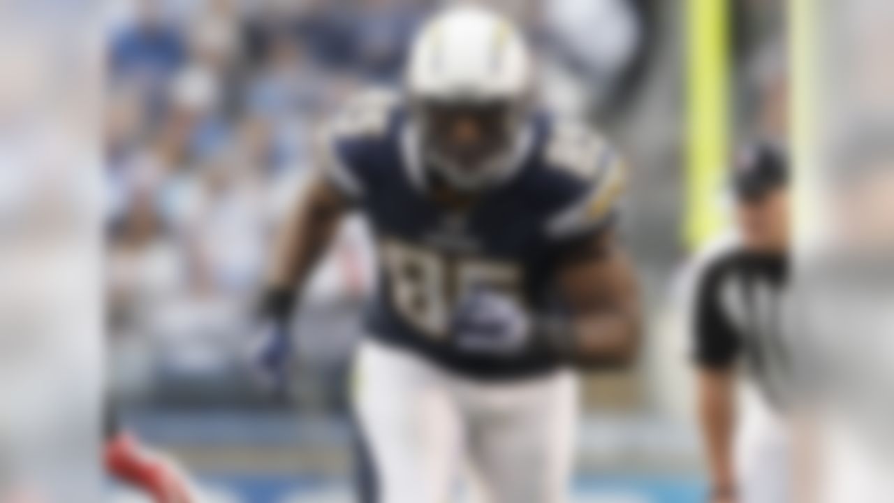I normally don't try to include players so highly owned in this column (although there's one even more highly owned than Gates), but this is just to serve as a reminder that Philip Rivers' favor target returns to the field next week after serving a four-game suspension. If Gates somehow wound up on the waiver wire in your league over the last few weeks, he's definitely worth scooping up. Both Steve Johnson and Malcom Floyd suffered injuries on Sunday, taking away two of Rivers' top targets. Gates could step in and immediately see a healthy amount of targets on a week when Greg Olsen, Jordan Cameron and Kyle Rudolph are all on byes. FAAB suggestion: 10-15 percent.