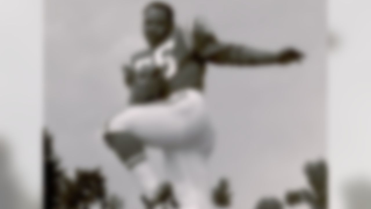 San Francisco 49ers, 1948-1960 and 1963; Baltimore Colts, 1961-1962
» One-time NFL MVP
» Voted to three Pro Bowls, First Team All-Pro three times
» Led league in rushing yards twice and rushing touchdowns once
» 8,378 career rushing yards, 53 career rushing touchdowns
» Enshrined in Pro Football Hall of Fame
