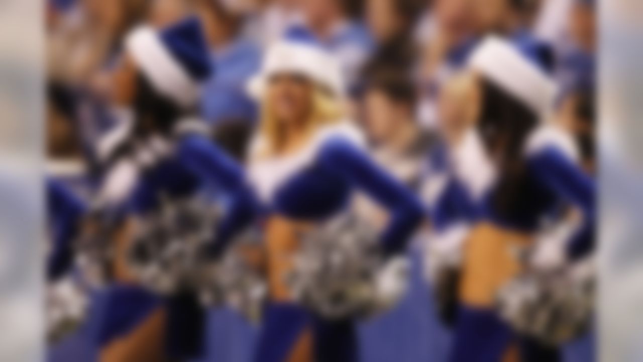 2011 NFL Cheerleaders: Week 16