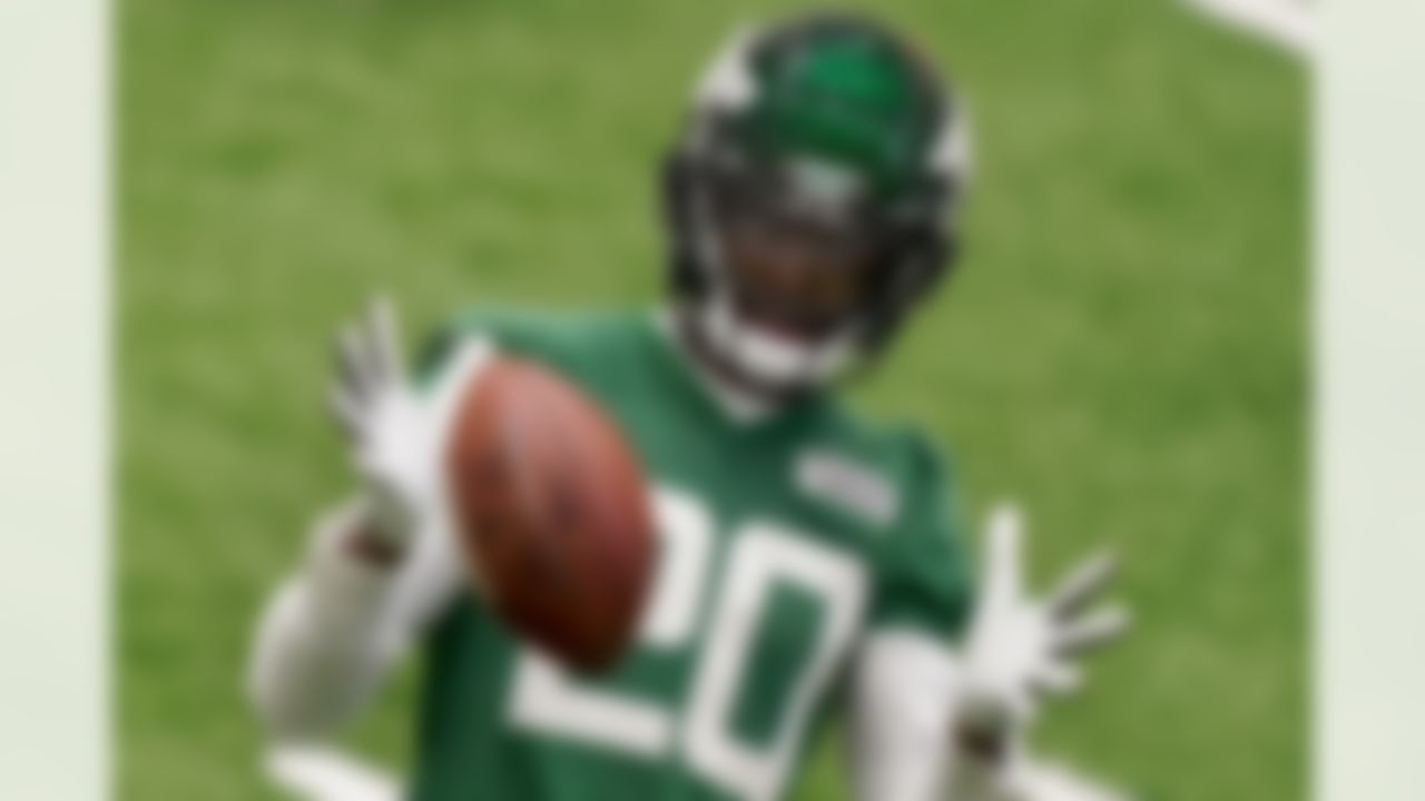 New York Jets cornerback Sauce Gardner (20) catches a pass during the NFL football team's rookie minicamp, Friday, May 6, 2022, in Florham Park, N.J.