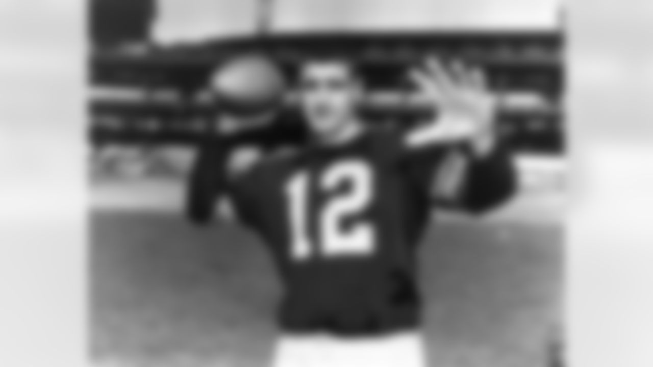 Pittsburgh Steelers quarterback Earl Morrall in 1957. Morrall played for the Steelers in the 1957-1958 season. (National Football League)