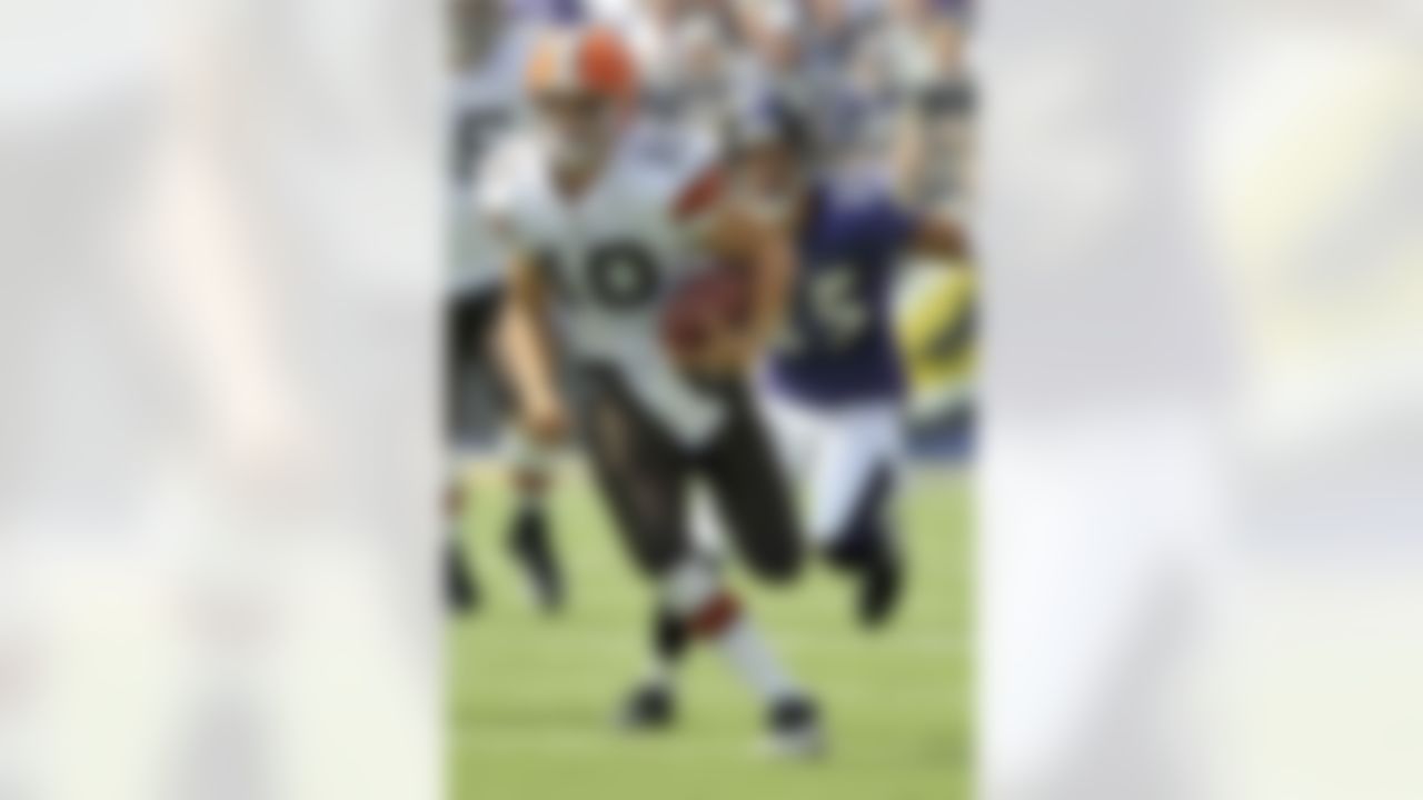 Cleveland Browns quarterback Brady Quinn scrambles during the NFL football game against the Baltimore Ravens in Baltimore, Sunday, Sept. 27, 2009. (AP Photo/Gail Burton)