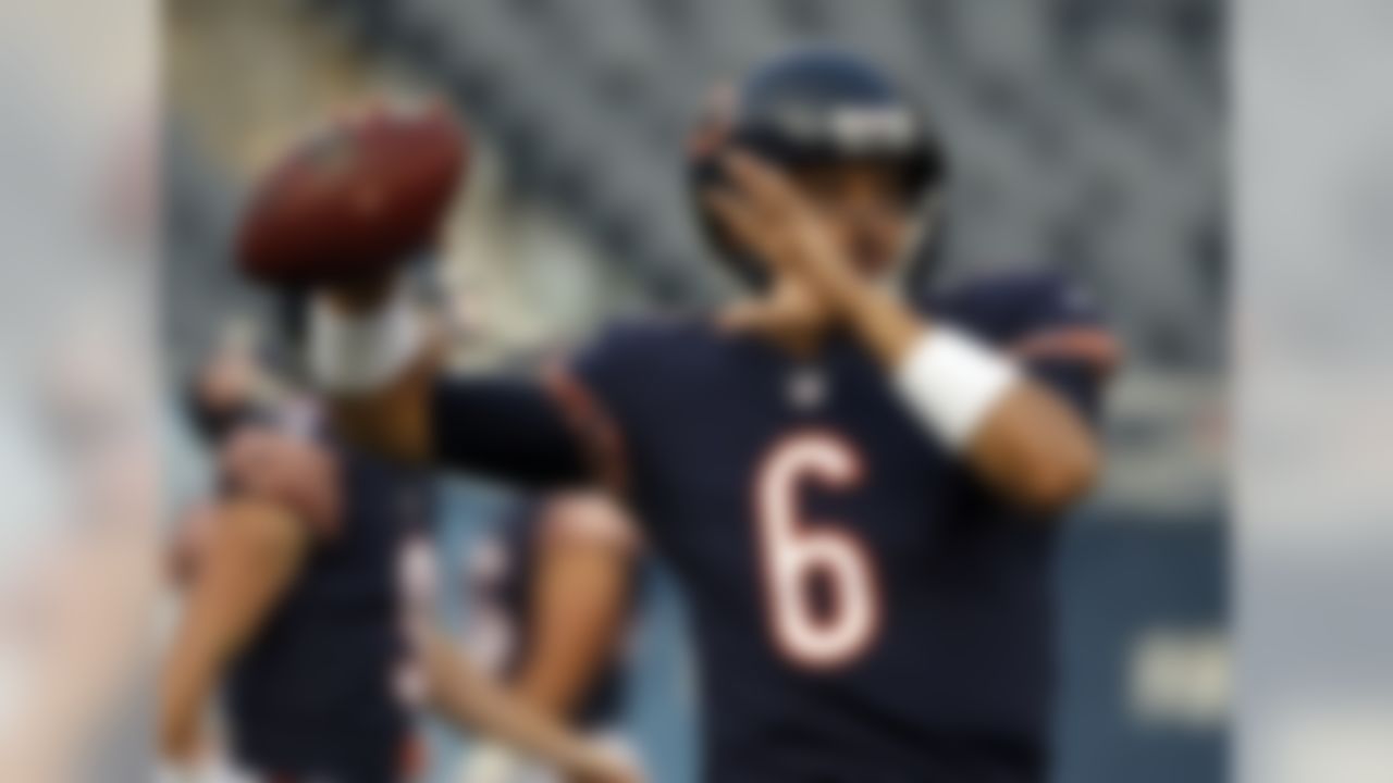 Chicago Bears quarterback Mark Sanchez (6) warms up before an NFL football game against the Cleveland Browns, Thursday, Aug. 31, 2017, in Chicago. (AP Photo/Nam Y. Huh)