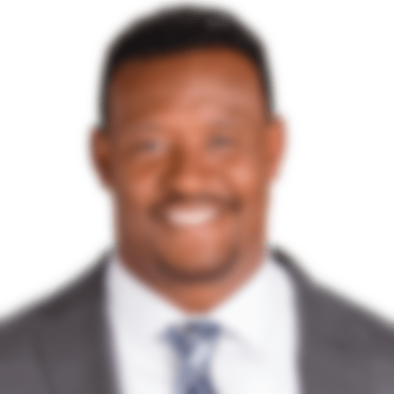 Headshot picture of Willie McGinest