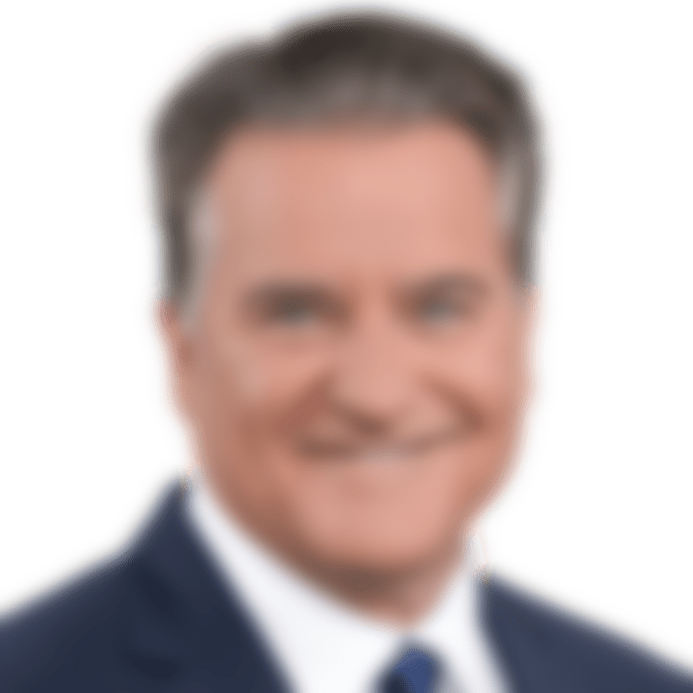 Headshot picture of Steve Mariucci