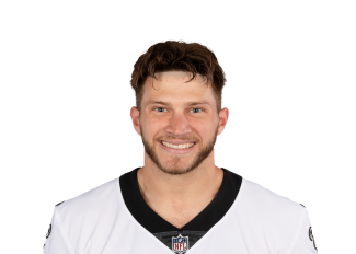 Raiders news: Free agent TE Foster Moreau diagnosed with cancer