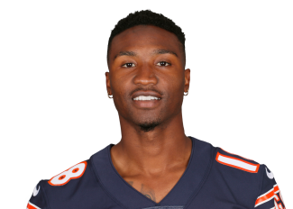 Chicago Bears wide receiver Taylor Gabriel (18) runs with the football  during pre game before the