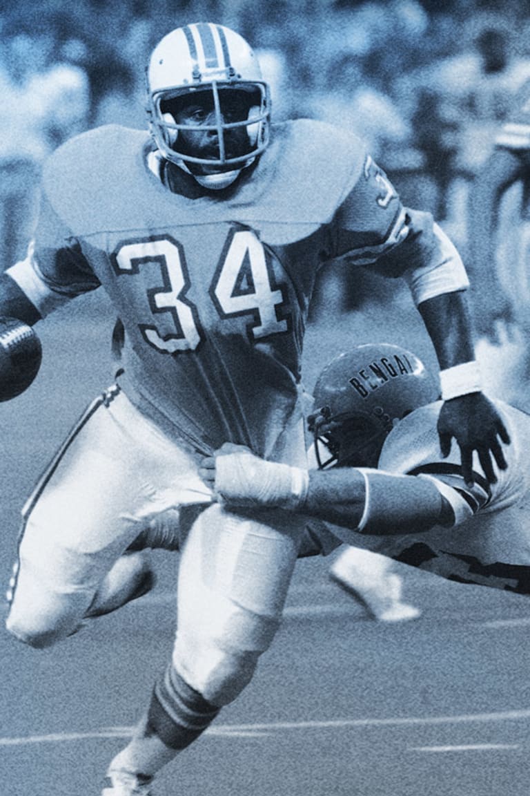 PHOTOS: 'Luv ya Blue' Houston Cougars honor Oilers history with