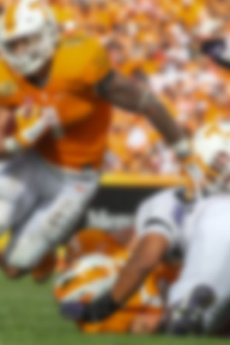 Tennessee Volunteers running back Jalen Hurd (1) gains yardage after the catch in the Outback Bowl against the Northwestern Wildcats on Friday, Jan. 1, 2016 in Tampa, Fla. (Margaret Bowles via AP)