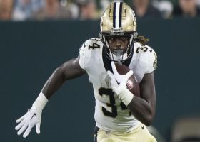 Tony Jones Jr. gets tackled by own teammate on 20-yard catch and run