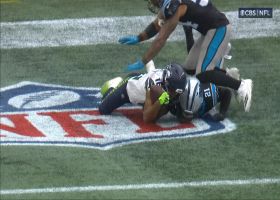 Geno Smith roams the globe during two-point conversion connection with Lockett