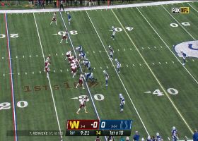 Gibson turns scooping catch in backfield into 18-yard sideline gain