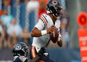 Titans bottle up Justin Fields for big third-down loss on sack