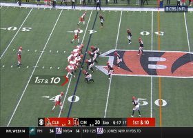 Peoples-Jones has words for Von Bell after catching 21-yard pass amid hit-stick tackle