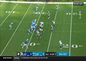 Mike Williams springs 19-yard catch and run with shifty move at top of route