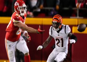 Chiefs' hook-and-ladder with Kelce, McKinnon goes for 13-yard gain despite fumble