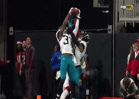 Tre Herndon outmaneuvers Julio Jones for jump-ball INT