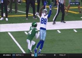 CeeDee Lamb's high-point catch results in 25-yard gain for Cowboys