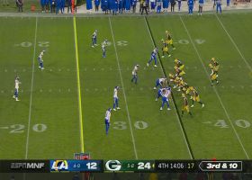 Floyd knocks Pack out of FG range on 3rd-down sack of Rodgers