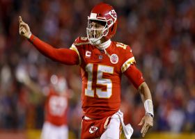 Patrick Mahomes floats game-winning TD pass to Kelce in OT