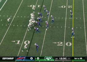 Breece Hall's first rush since Oct. 23, 2022 goes for 26-yard gain