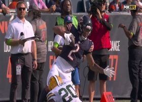DJ Moore shows off YAC ability on first catch as a Bear