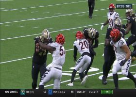 Eli Apple's hit stick ferociously slams Taysom Hill to ground