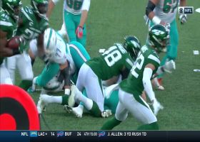 Neville Hewitt recovers Jordan Jenkins' fumble for second Jets' takeaway