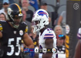 Barkley threads the needle on 21-yard pass against slew of defenders