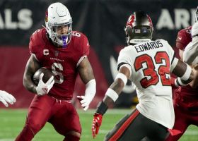 James Conner bounces it outside for 11-yard rush