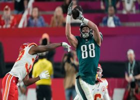 Can't-Miss Play: Hurts' accuracy is impeccable on 17-yard sideline dime to Goedert on third down