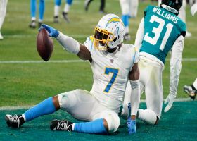 Herbert locates Everett for field-crossing TD to extend Chargers' lead to 24-0