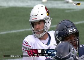 Prater's 34-yard FG misses, keeping Seahawks' lead at seven points