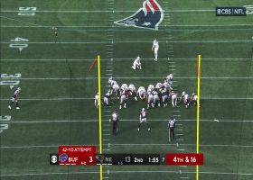 Tyler Bass' 42-yard FG gets thrown way off track by the wind
