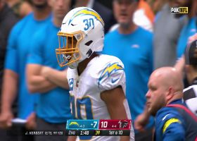 Herbert's submarine-style pitch to Ekeler moves chains for Chargers