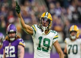 Equanimeous St. Brown shows burst on 26-yard screen pass reception