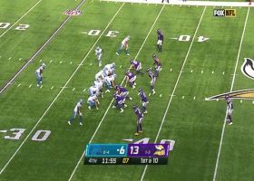 KhaDarel Hodge makes sliding grab on Vikings' logo for 17 yards