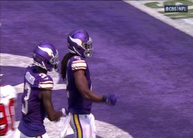 Mattison's tackle-breaking ability sparks 4-yard TD catch