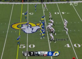 Mack Hollins locates soft spot in zone defense for 15-yard catch