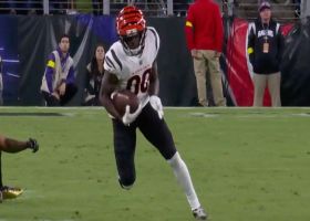 Mike Thomas shifts into high gear on 33-yard catch and run