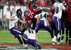 Tucker's 61-yard FG smacked away by Bucs' right before half