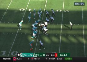 Braxton Berrios takes end around to the pylon extending Jets lead