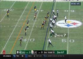 Zach Wilson pinpoints pass to Elijah Moore for 28-yard gain