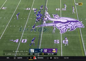 Daniel Jones' laser hits Darius Slayton for 22-yard gain