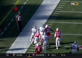 Craig Reynolds has convoy of blockers on 36-yard catch and run